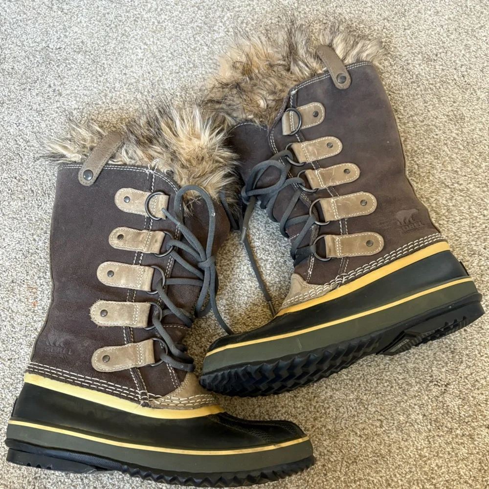 Sorel - Women's Joan of Arctic Boot - Size 6.5 - Gray Black & Tan -‎ Waterproof